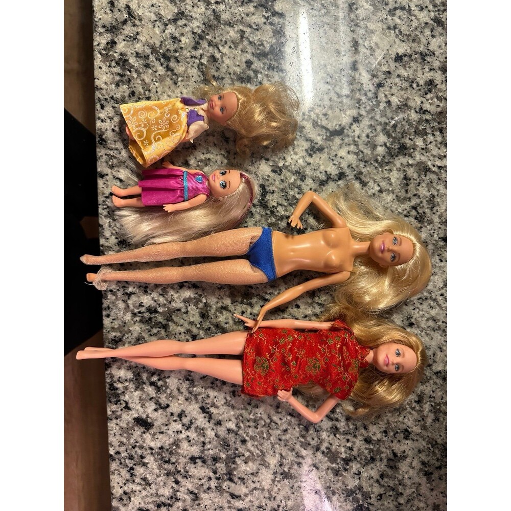 Mattel Barbie lot (4)